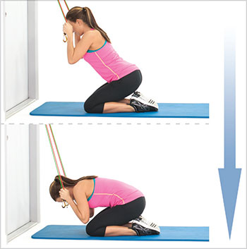 آموزش-بدنسازی-با-کش-برای-تقویت-عضلات-بازو-،-شکم-و-سرشانه-درازنشست-روی-زانو